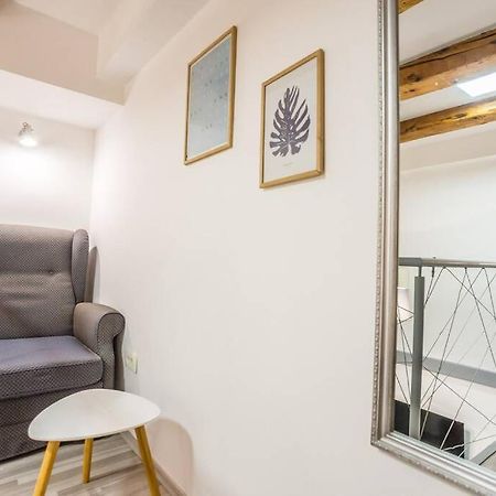 Apartma N'Poznam Tobacna Ljubljana Extérieur photo