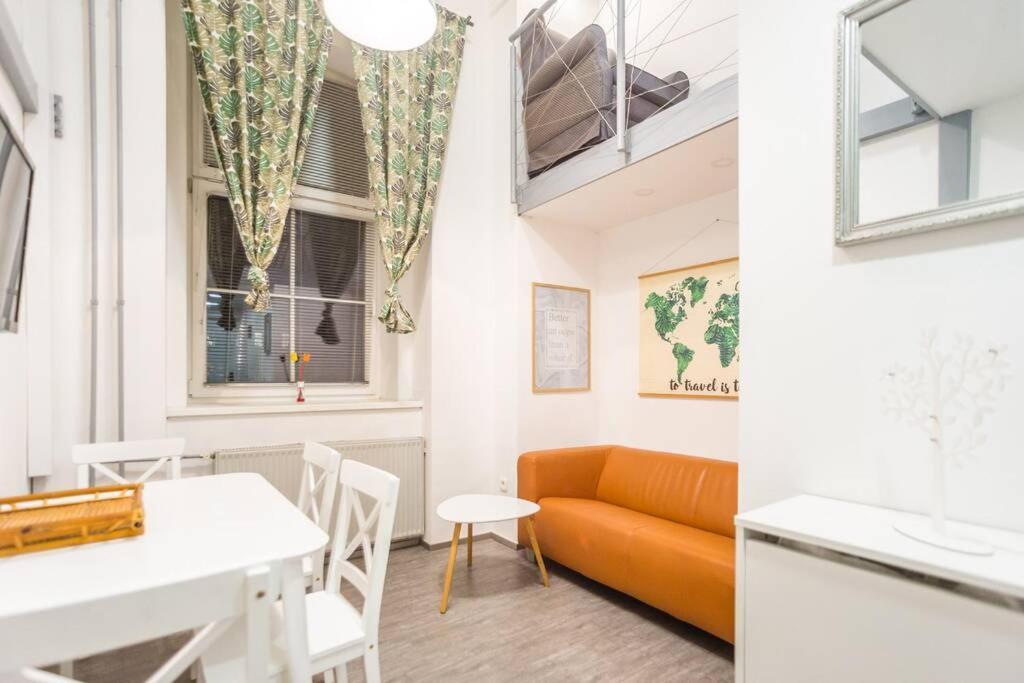 Apartma N'Poznam Tobacna Ljubljana Extérieur photo