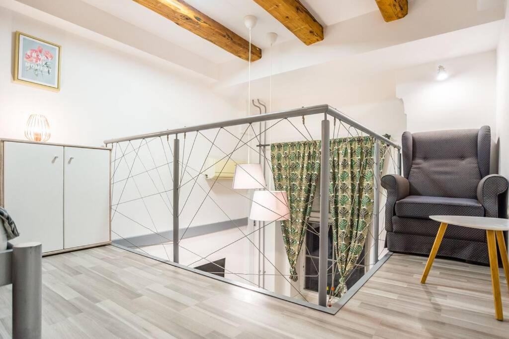 Apartma N'Poznam Tobacna Ljubljana Extérieur photo