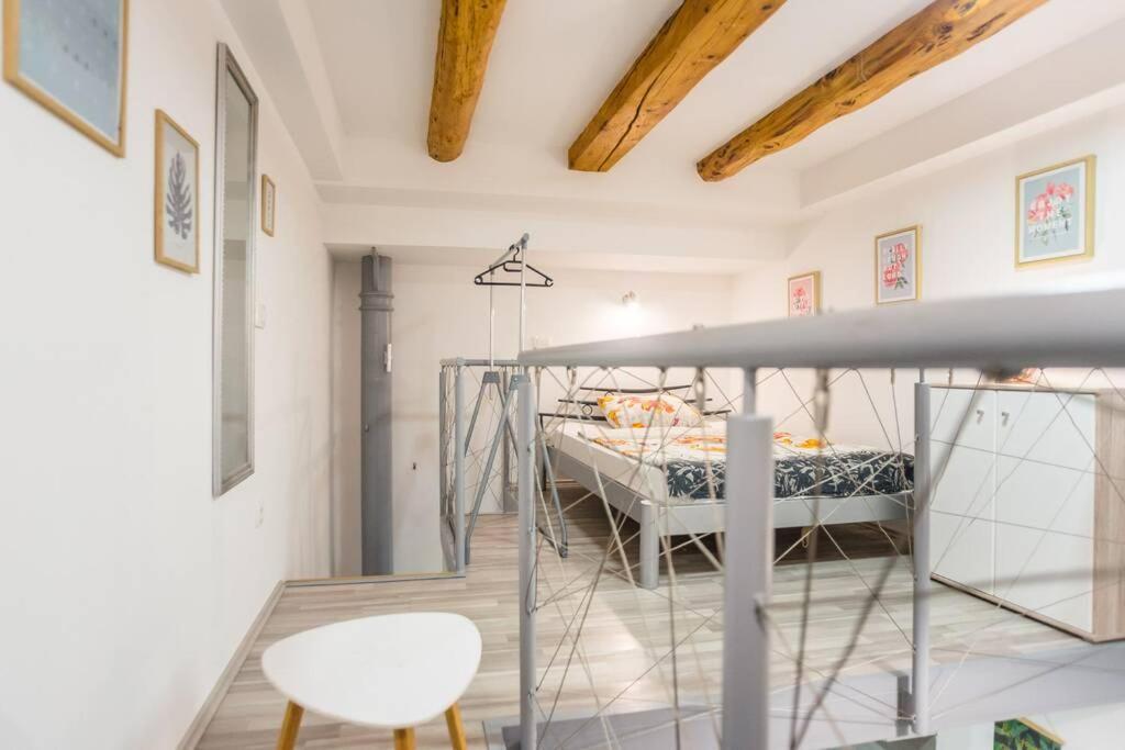 Apartma N'Poznam Tobacna Ljubljana Extérieur photo